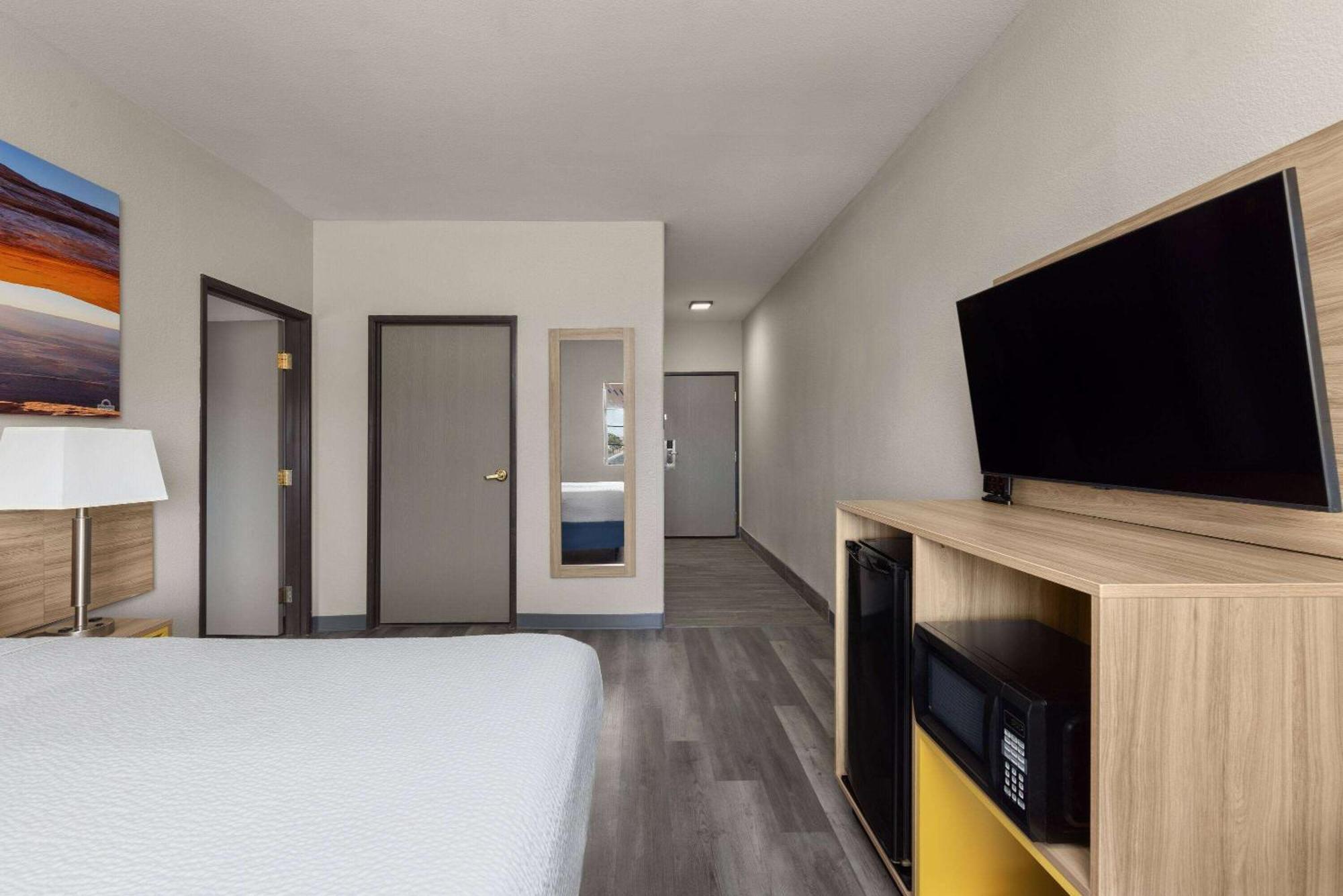 Days Inn & Suites By Wyndham Tucson/Marana Esterno foto