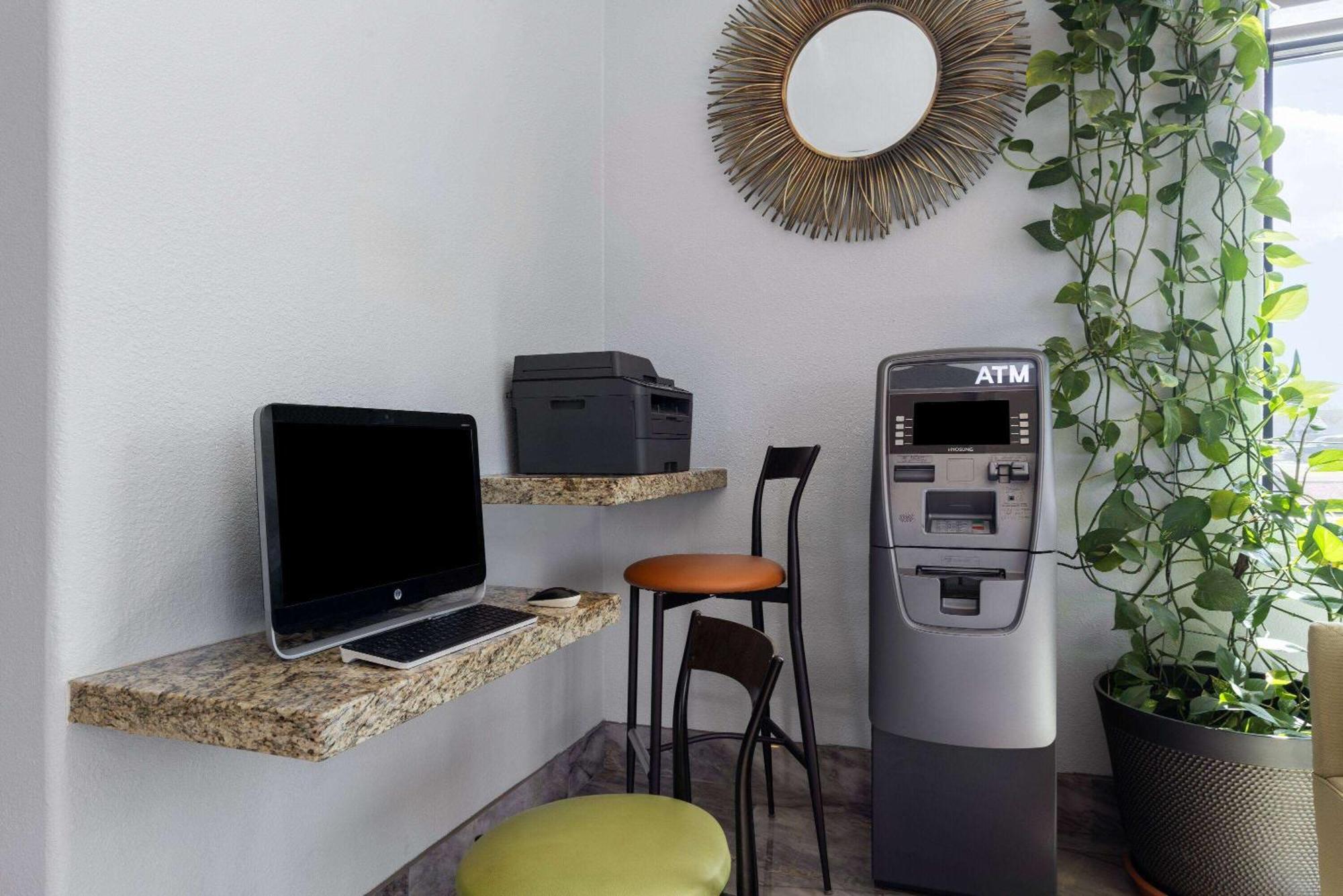 Days Inn & Suites By Wyndham Tucson/Marana Esterno foto